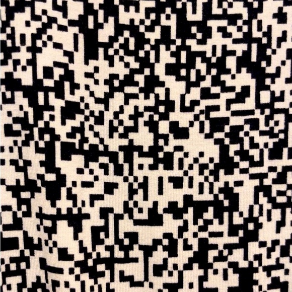 Uniqlo MoMA Special Edition Black and White Graphic Romper - Picture 9 of 9